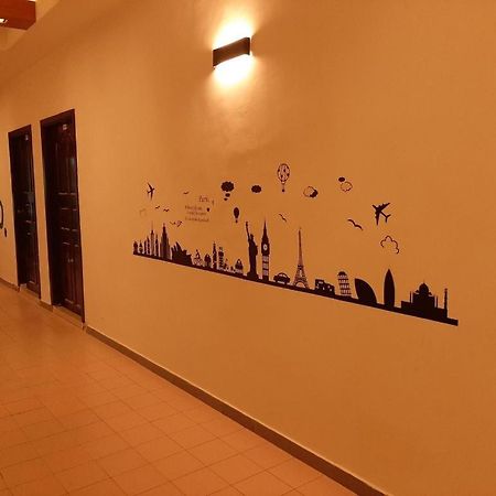 Halim Hotel Tanjung Pinang Extérieur photo