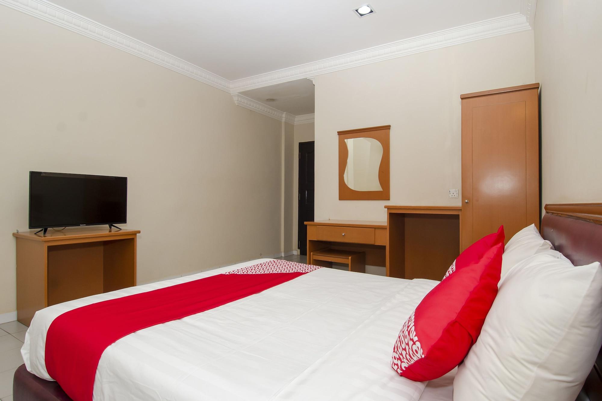 Halim Hotel Tanjung Pinang Extérieur photo