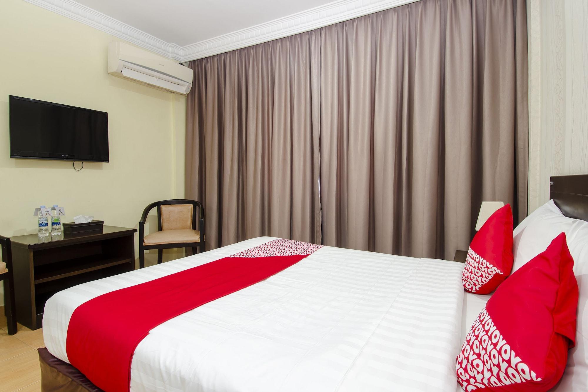 Halim Hotel Tanjung Pinang Extérieur photo