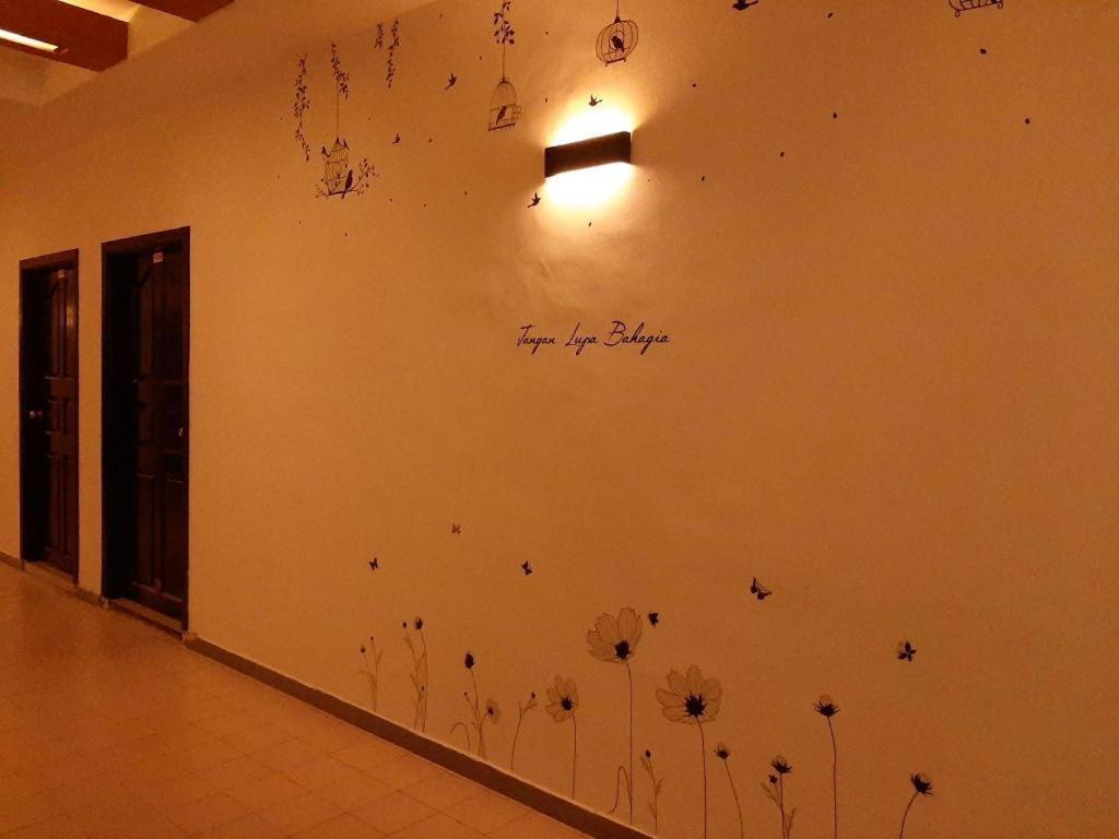 Halim Hotel Tanjung Pinang Extérieur photo